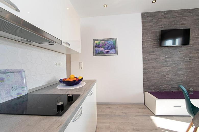 Apartmani “Karla” Promajna Exterior foto